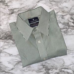 NWOT Stafford men’s dress shirt